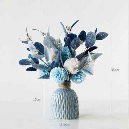 Light Luxury Elegance: Ceramic Vase"