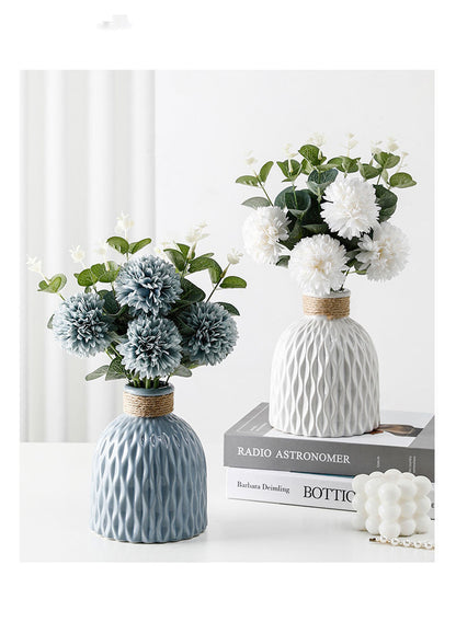 Light Luxury Elegance: Ceramic Vase"