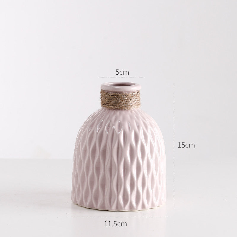 Light Luxury Elegance: Ceramic Vase"